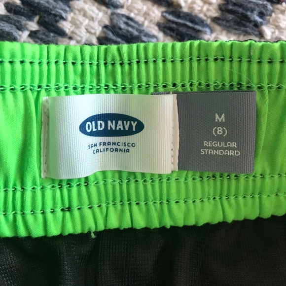 Hibiscus Board Shorts Boys Size 8 Medium w/ built in underwear - Picture 7 of 9